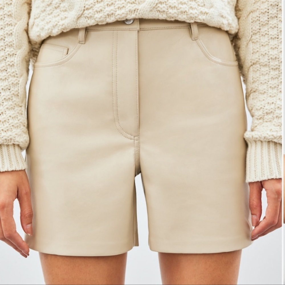 Aritzia Wilfred Melina 5” Faux Leather Shorts Sand White
